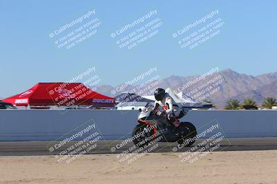 media/Nov-06-2023-Moto Forza (Mon) [[ce023d0744]]/4-Beginner Group/Session 4 (Finish Line Checker)/
